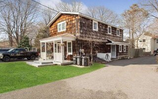353 Patchogue Yaphank Rd, East Patchogue, NY 11772