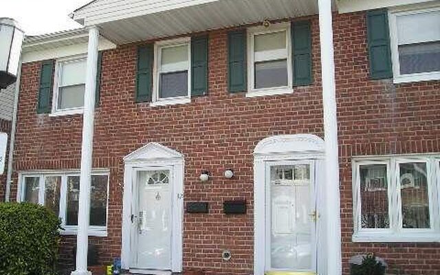 3530 Long Beach Rd #12, Oceanside, NY 11572