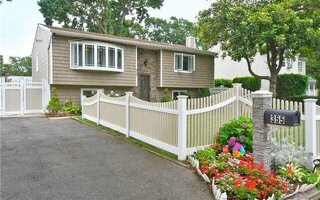 355 42nd St, Copiague, NY 11726