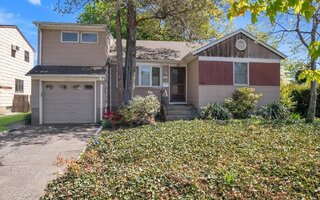 36 Barrington St, Westbury, NY 11590