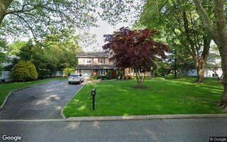 36 Delmar Ln, Commack, NY 11725