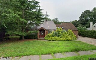 36 Fifty Acre Rd S, Smithtown, NY 11787