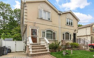 36 Penton St, Staten Island, NY 10309