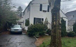 36 Salisbury Ave, Garden City, NY 11530