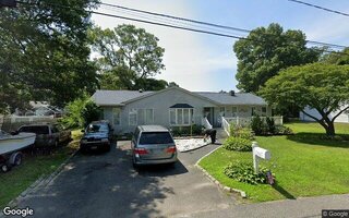36 Schenk Dr, Shirley, NY 11967