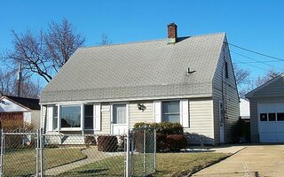 36 Slate Ln, Levittown, NY 11756