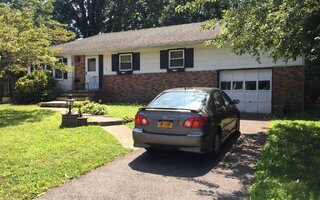 36 Terrace View Rd, Farmingdale, NY 11735