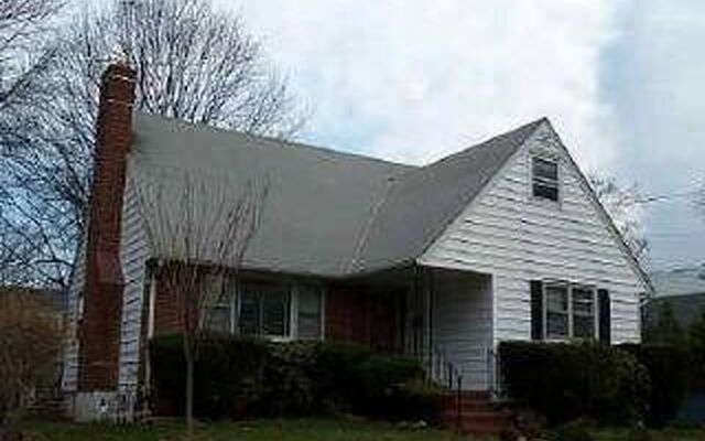 363 Dover St, Westbury, NY 11590