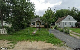 364 Hamilton Ave, Riverhead, NY 11901