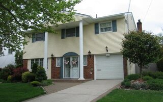 3641 Bertha Dr, Baldwin, NY 11510
