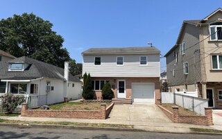 365 Freeborn St, Staten Island, NY 10306