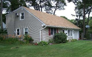 3675 Demott Ave, Wantagh, NY 11793