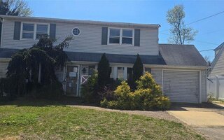 3680 Hilaire Way, Seaford, NY 11783