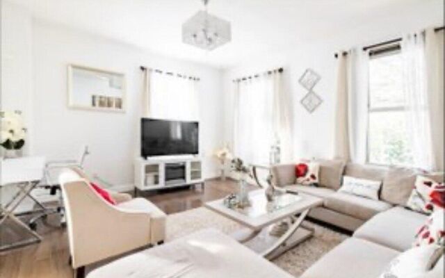 37-02 36th Ave, Long Island City, NY 11101 (Living Room)