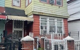 37-46 101st St, Corona, NY 11368