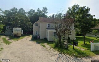 37 Maynard St, Riverhead, NY 11901