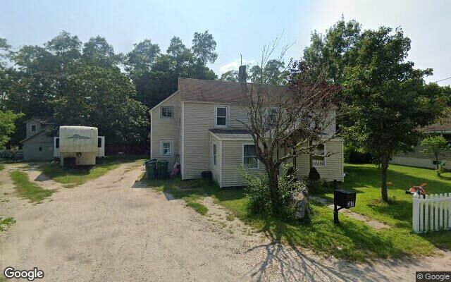 37 Maynard St, Riverhead, NY 11901