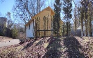 37 Pine Ct, Riverhead, NY 11901