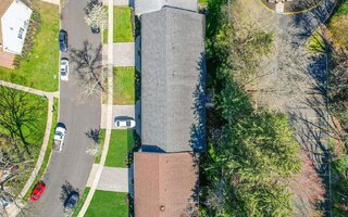 37 Santa Barbara Dr #37, Plainview, NY 11803