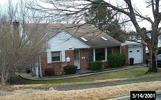 37 Sideview Dr, Oyster Bay, NY 11771