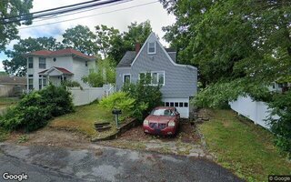 37 W 1st St, Ronkonkoma, NY 11779