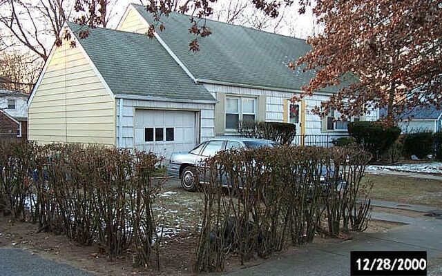 37 W Clinton Ave, Roosevelt, NY 11575