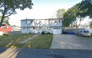 37 Westchester Ave, West Babylon, NY 11704