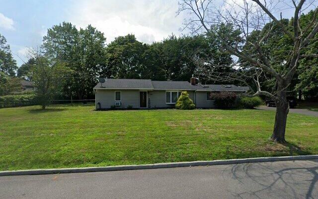 372 Mount Sinai Coram Rd, Mount Sinai, NY 11766