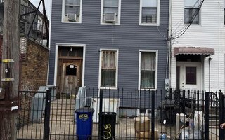 373 Bleecker St, Brooklyn, NY 11237