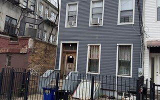 373 Bleecker St, Brooklyn, NY 11237