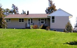 375 Sound Shore Rd, Riverhead, NY 11901