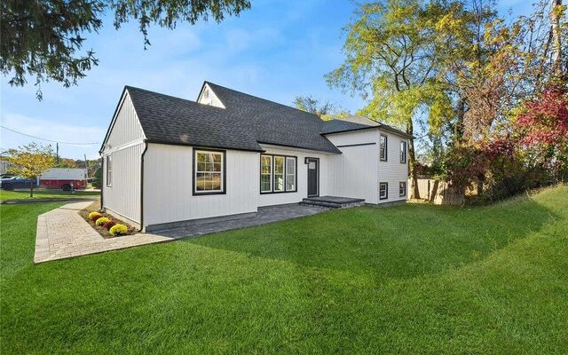 376 New Hwy, Amityville, NY 11701 (Yard)