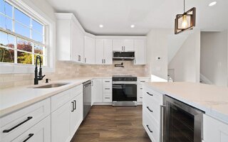 376 New Hwy, Amityville, NY 11701