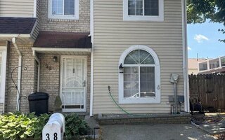 38 Eleanor Pl, Staten Island, NY 10303