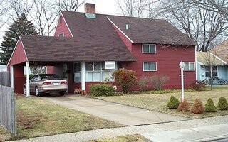 38 Family Ln, Levittown, NY 11756
