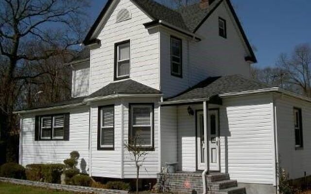 382 N Long Beach Ave, Freeport, NY 11520
