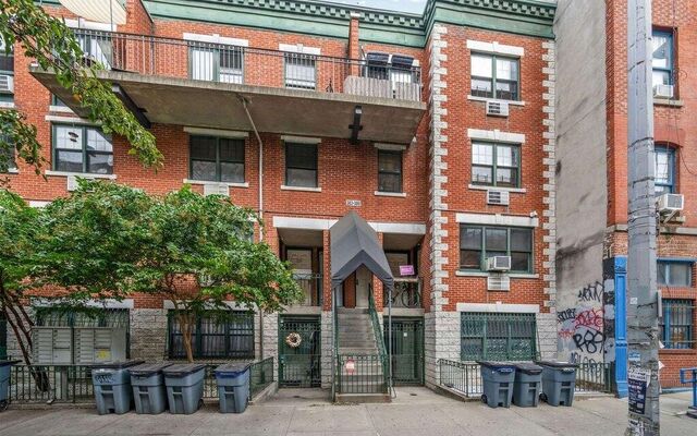 383 E 10th St #A4, New York, NY 10009