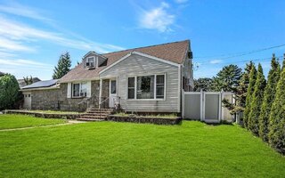 384 Bellmore Rd, East Meadow, NY 11554