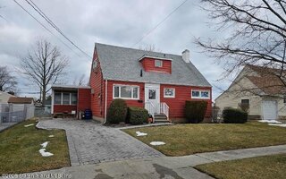 385 Preston Ave, Staten Island, NY 10312