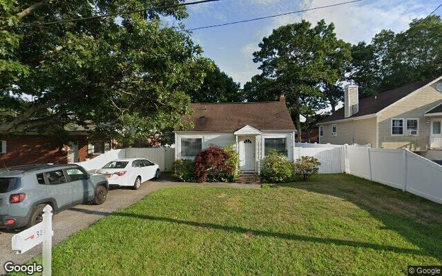 386 Tallwood Dr, Shirley, NY 11967