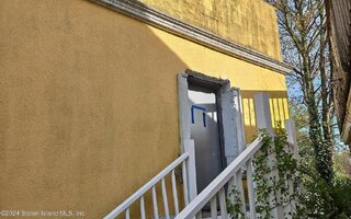 3880 Amboy Rd, Staten Island, NY 10308
