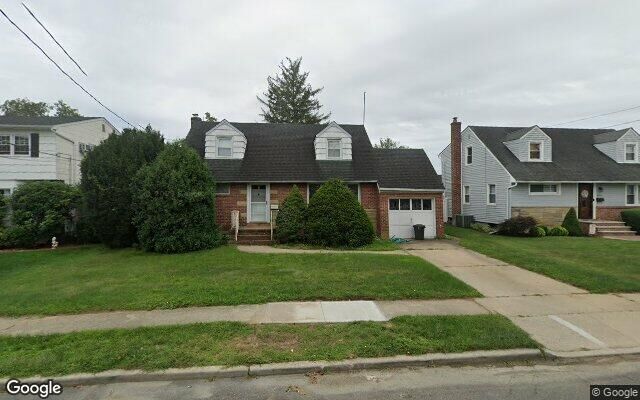 3884 Franklin Ave, Seaford, NY 11783