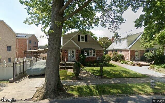 39-22 218th St, Bayside, NY 11361