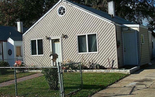 39 Byrd St, Hempstead, NY 11550