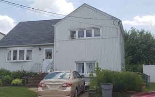 39 Layton St, Freeport, NY 11520