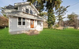 39 S 5th Ave, Brentwood, NY 11717