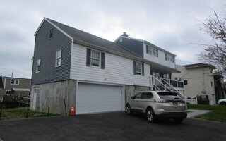 39 Stirling Ave, Freeport, NY 11520