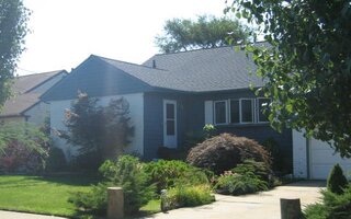 39 Suffolk St, Freeport, NY 11520