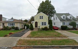 390 Maple Ave, Uniondale, NY 11553
