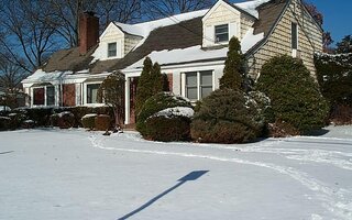 3911 Franklin Ave, Seaford, NY 11783